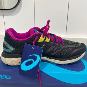 ASICS GT 2000 7 brand new with tags